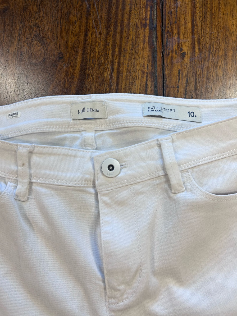 J. Jill authentic fit Slim Ankle Sz 10p in white; minimal, classic, effortless - Picture 5 of 8
